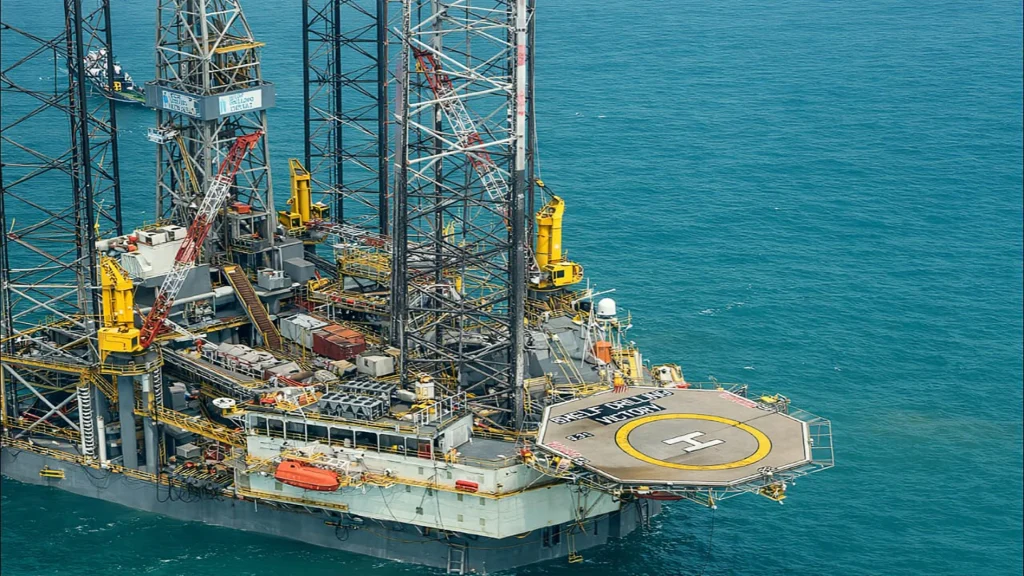 Nigeria’s Fuel Market Faces Strain as Oil Surges Above $100 After U.S. Hormuz Move