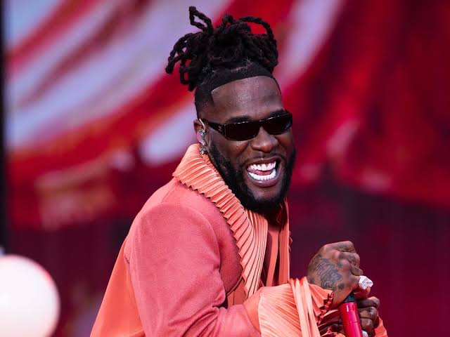 Afrobeats Star Burna Boy Becomes First Nigerian Artist to Surpass 4 Billion YouTube Views