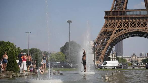 France Records 7,000 Excess Deaths Amid Summer Heatwaves